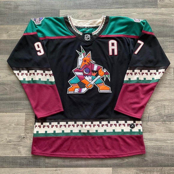 NHL Phoenix Coyotes Hockey Jersey Jeremy Roenick # 97 Size 56 Black Fight Strap - Picture 1 of 13